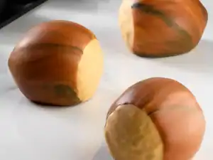SINGLE SERVING PORTION SILICONE MOULD “HAZELNUT” PAVONI